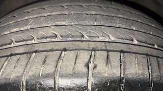 Used 2019 Toyota Glanza [2019-2022] V Petrol Manual tyres LEFT FRONT TYRE TREAD VIEW