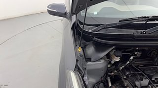 Used 2015 Hyundai Elite i20 [2014-2018] Sportz 1.2 Petrol Manual engine ENGINE RIGHT SIDE HINGE & APRON VIEW