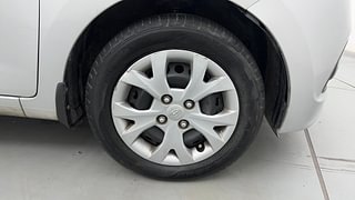 Used 2016 Hyundai Grand i10 Sportz plus 1.2 Kappa VTVT Petrol Manual tyres RIGHT FRONT TYRE RIM VIEW