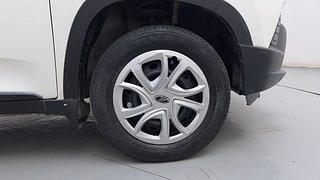 Used 2016 Mahindra KUV100 [2015-2017] K6+ 6 STR Petrol Manual tyres RIGHT FRONT TYRE RIM VIEW