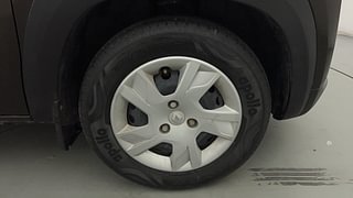 Used 2021 Renault Kwid RXL Petrol Manual tyres RIGHT FRONT TYRE RIM VIEW