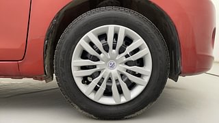 Used 2014 Maruti Suzuki Celerio VXI AMT Petrol Automatic tyres RIGHT FRONT TYRE RIM VIEW