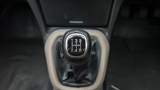 Used 2015 Hyundai Xcent [2014-2017] SX (O) Petrol Petrol Manual interior GEAR  KNOB VIEW