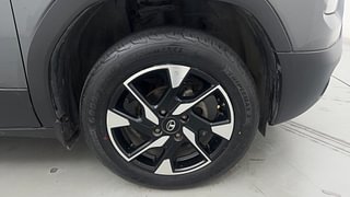 Used 2022 Tata Punch Creative AMT Petrol Automatic tyres RIGHT FRONT TYRE RIM VIEW