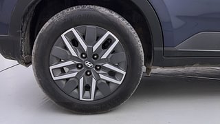 Used 2022 Hyundai Venue [2019-2022] SX 1.0  Turbo iMT Petrol Manual tyres RIGHT REAR TYRE RIM VIEW