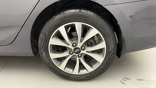 Used 2014 Hyundai Verna [2011-2015] Fluidic 1.6 VTVT SX Opt Petrol Manual tyres LEFT REAR TYRE RIM VIEW