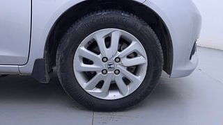 Used 2015 Honda Mobilio [2014-2017] V Diesel Diesel Manual tyres RIGHT FRONT TYRE RIM VIEW