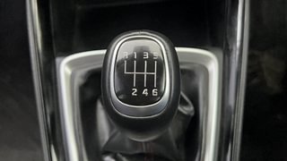 Used 2022 Kia Sonet GTX Plus 1.0 iMT Petrol Manual interior GEAR  KNOB VIEW