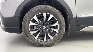 Used 2022 Maruti Suzuki S-Cross Alpha Petrol Manual tyres LEFT FRONT TYRE RIM VIEW
