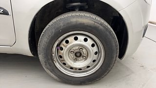 Used 2011 Maruti Suzuki Ritz [2009-2012] Lxi Petrol Manual tyres RIGHT FRONT TYRE RIM VIEW