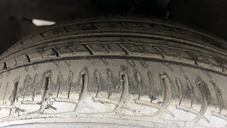 Used 2016 Maruti Suzuki Baleno [2015-2019] Delta Petrol Petrol Manual tyres LEFT FRONT TYRE TREAD VIEW