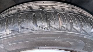 Used 2020 Renault Kwid 1.0 RXT Petrol Manual tyres RIGHT FRONT TYRE TREAD VIEW