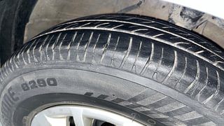 Used 2013 Hyundai i10 [2010-2016] Magna 1.2 Petrol Petrol Manual tyres RIGHT FRONT TYRE TREAD VIEW