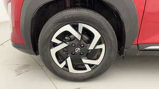 Used 2021 Nissan Magnite XV Premium Turbo CVT (O) Dual Tone Petrol Automatic tyres LEFT FRONT TYRE RIM VIEW