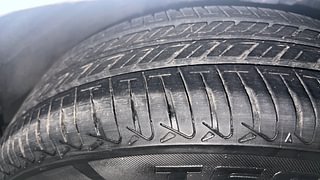 Used 2014 Honda Amaze [2013-2016] 1.2 S i-VTEC Petrol Manual tyres RIGHT FRONT TYRE TREAD VIEW