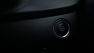 Used 2016 Maruti Suzuki Baleno [2015-2019] Zeta AT Petrol Petrol Automatic top_features Keyless start