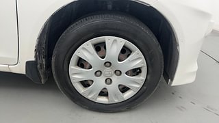 Used 2014 Honda Amaze [2013-2016] 1.2 S i-VTEC Petrol Manual tyres RIGHT FRONT TYRE RIM VIEW