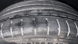 Used 2016 Maruti Suzuki Baleno [2015-2019] Zeta AT Petrol Petrol Automatic tyres LEFT REAR TYRE TREAD VIEW