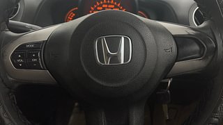 Used 2014 Honda Amaze [2013-2016] 1.2 S i-VTEC Petrol Manual top_features Steering mounted controls