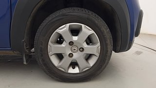 Used 2018 Renault Kwid [2017-2019] CLIMBER 1.0 AMT Petrol Automatic tyres RIGHT FRONT TYRE RIM VIEW