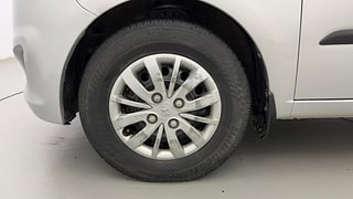 Used 2013 Hyundai i10 [2010-2016] Magna 1.2 Petrol Petrol Manual tyres LEFT FRONT TYRE RIM VIEW