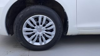 Used 2014 Maruti Suzuki Swift [2011-2017] VXi Petrol Manual tyres LEFT FRONT TYRE RIM VIEW