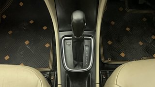 Used 2018 maruti-suzuki Ciaz Alpha Petrol AT Petrol Automatic interior GEAR  KNOB VIEW