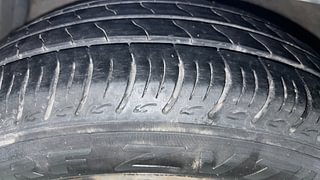 Used 2014 Maruti Suzuki Ertiga [2012-2015] Vxi Petrol Manual tyres LEFT FRONT TYRE TREAD VIEW