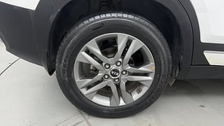 Used 2020 Kia Seltos HTX IVT G Petrol Automatic tyres RIGHT REAR TYRE RIM VIEW