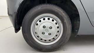 Used 2024 Tata Altroz XT Turbo 1.2 Petrol Manual tyres RIGHT REAR TYRE RIM VIEW