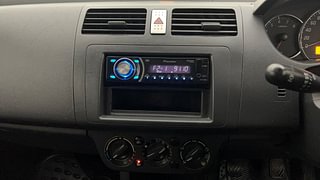 Used 2010 Maruti Suzuki Swift [2007-2011] VXi Petrol Manual interior MUSIC SYSTEM & AC CONTROL VIEW