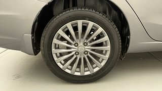 Used 2018 maruti-suzuki Ciaz Alpha Petrol AT Petrol Automatic tyres RIGHT REAR TYRE RIM VIEW