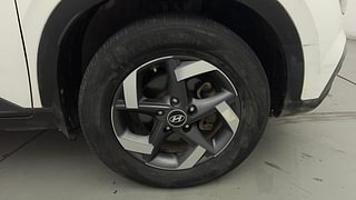 Used 2021 Hyundai Venue [2019-2022] SX 1.5 (O) executive CRDI Diesel Manual tyres RIGHT FRONT TYRE RIM VIEW