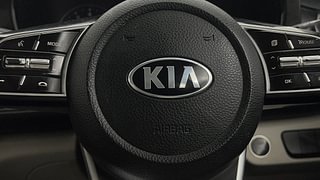 Used 2020 Kia Seltos HTX IVT G Petrol Automatic top_features Airbags