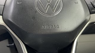Used 2022 Volkswagen Taigun Topline 1.0 TSI AT Petrol Automatic top_features Airbags