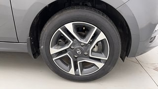 Used 2022 Tata Tiago Revotron XZ Plus Petrol Manual tyres RIGHT FRONT TYRE RIM VIEW