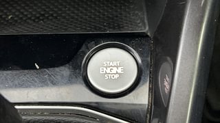 Used 2022 Volkswagen Taigun Topline 1.0 TSI AT Petrol Automatic top_features Keyless start