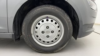 Used 2024 Tata Altroz XT Turbo 1.2 Petrol Manual tyres RIGHT FRONT TYRE RIM VIEW