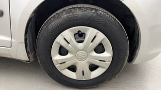 Used 2010 Maruti Suzuki Swift [2007-2011] VXi Petrol Manual tyres RIGHT FRONT TYRE RIM VIEW