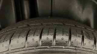 Used 2018 maruti-suzuki Ciaz Alpha Petrol AT Petrol Automatic tyres RIGHT REAR TYRE TREAD VIEW