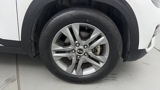 Used 2020 Kia Seltos HTX IVT G Petrol Automatic tyres RIGHT FRONT TYRE RIM VIEW