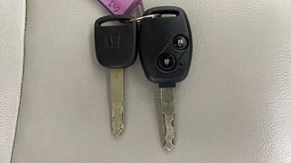 Used 2016 Honda Amaze [2013-2016] 1.2 VX AT i-VTEC Petrol Automatic extra CAR KEY VIEW