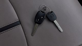 Used 2012 Honda Brio [2011-2016] S MT Petrol Manual extra CAR KEY VIEW