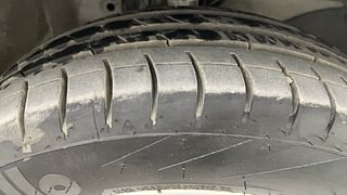 Used 2016 Honda Amaze [2013-2016] 1.2 VX AT i-VTEC Petrol Automatic tyres RIGHT FRONT TYRE TREAD VIEW