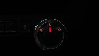 Used 2018 Renault Kwid [2015-2019] 1.0 RXT AMT Opt Petrol Automatic interior GEAR  KNOB VIEW