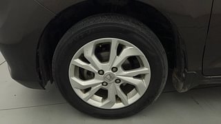 Used 2019 honda Amaze 1.2 VX CVT i-VTEC Petrol Automatic tyres LEFT FRONT TYRE RIM VIEW