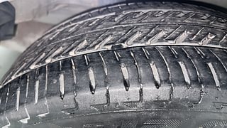 Used 2013 Honda City [2011-2014] 1.5 S MT Petrol Manual tyres RIGHT REAR TYRE TREAD VIEW