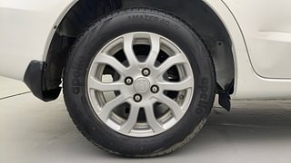 Used 2016 Honda Amaze [2013-2016] 1.2 VX AT i-VTEC Petrol Automatic tyres RIGHT REAR TYRE RIM VIEW