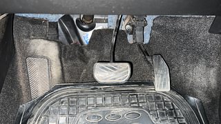 Used 2018 Maruti Suzuki Swift [2017-2021] ZXi AMT Petrol Automatic interior PEDALS VIEW