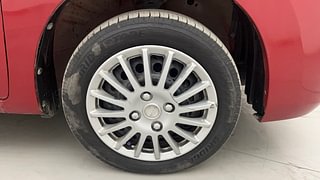 Used 2015 Maruti Suzuki Wagon R 1.0 [2010-2019] VXi Petrol Manual tyres RIGHT FRONT TYRE RIM VIEW